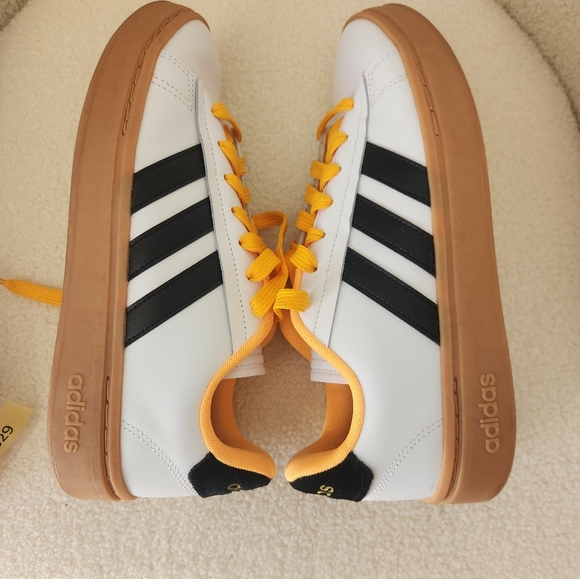 ADIDAS GRAND COURT ALPHA Womens Shoes Sneakers size 9 White Flash Orange - Picture 6 of 9